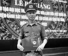 Thượng úy Trần Trung Hiếu hy sinh khi làm nhiệm vụ