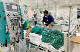 Người bệnh sốt xuất huyết trở nặng, tử vong vì chủ quan 'hết sốt là hết bệnh'