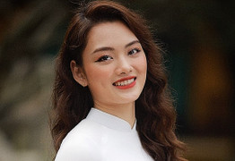 Hoa khôi bóng chuyền Thu Hoài khoe học bổng, điểm học tập loại xuất sắc