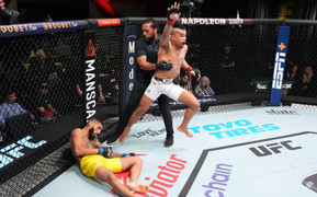 Cận cảnh cú knock-out lịch sử của võ sĩ Đông Nam Á tại UFC