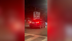 Tài xế xe Lexus tông xe khác nhiều lần giữa ngã tư ở Bà Rịa-Vũng Tàu