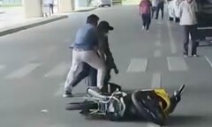 2 thanh niên lao xe máy vào ô tô tại sân bay Tân Sơn Nhất: Thông tin mới nhất