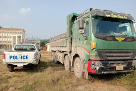 Tài xế dương tính với ma túy lái ô tô tải đâm xe tuần tra của CSGT tỉnh Hoà Bình