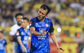 Cầu thủ, thành viên BHL đòi CLB TP.HCM trả nợ gần 30 tỷ đồng