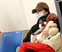 Angelababy xuất hiện hốc hác giữa lúc bị cấm sóng ngầm