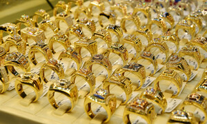 Xô đổ kỷ lục cũ, giá vàng nhẫn đắt nhất lịch sử, vượt 61,6 triệu đồng/lượng