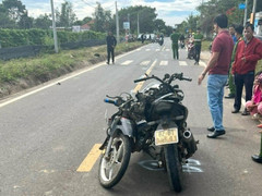 2 xe máy tông trực diện, 3 thiếu niên tử vong