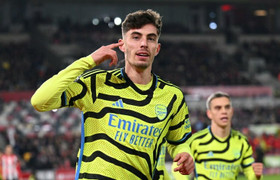 Kết quả Ngoại Hạng Anh: Arsenal soán ngôi đầu của Man City