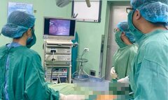 Cô gái có khối u khổng lồ nhưng lầm tưởng mang thai