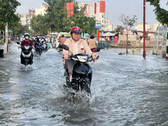 Dự báo thời tiết TP.HCM hôm nay 26/11: Cảnh báo triều cường gây ngập úng