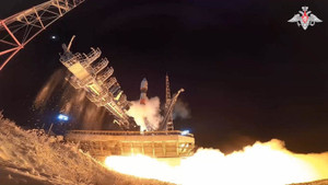 Video Nga phóng vệ tinh quân sự mới