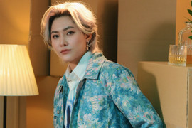 Vicky Nhung thức xuyên đêm nhiều ngày để tái xuất âm nhạc