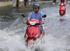 Dự báo thời tiết TP.HCM hôm nay 28/11: Chiều và tối có mưa rào
