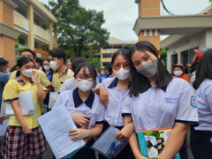 2 trường chuyên của TP.HCM dừng tuyển lớp không chuyên