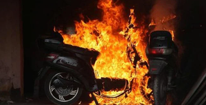 Xe điện cháy dập tắt bằng cách nào?