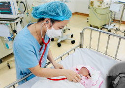 Cứu sống mẹ con sản phụ bị rau bong non thể nặng