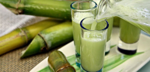 Vì sao khi ép mía người ta cho quất vào ép cùng?