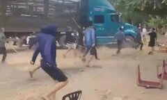 Côn đồ hỗn chiến trước sân vận động ở Quảng Bình: Truy nã một nghi phạm