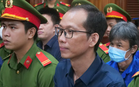 Tham ô, rửa tiền tại BV Thủ Đức: Đang mở tiệm rửa xe thì được thuê làm giám đốc