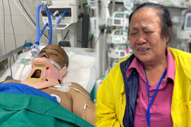 Biến cố cướp đi cơ hội đứng lớp của thầy giáo trẻ, mẹ già ước 'đây là giấc mơ'