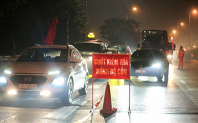 CSGT kiểm tra hơn 300 phương tiện, không phát hiện vi phạm nồng độ cồn