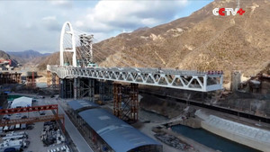 Trung Quốc sử dụng định vị vệ tinh xoay cầu đường cao tốc