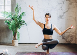 Tập yoga thường xuyên có giúp bạn đẹp hơn?