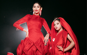 Mẫu nhí Thanh Tú tự tin sải bước cùng siêu mẫu Võ Hoàng Yến