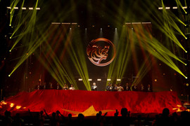 Phó Chủ tịch T&T Group hóa nhạc trưởng trong tiết mục mừng Tập đoàn 30 năm