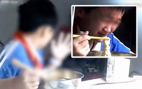 Ông nội cắn cháu trai để phạt tội rửa bát chậm, dư luận bùng cơn giận dữ