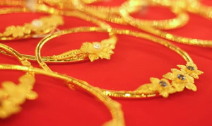 Tăng theo thế giới, giá vàng trong nước lấy lại mốc 74 triệu đồng/lượng