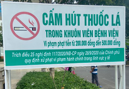 Xử phạt người hút thuốc nơi công cộng: Vì sao nhiều người còn thờ ơ?