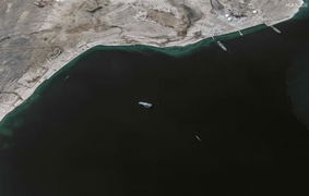 Tàu thuộc sỡ hữu Anh bị trúng tên lửa ở biển Đỏ 