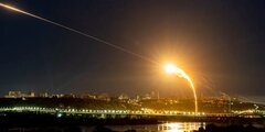 Nga phóng loạt tên lửa hành trình và UAV vào Ukraine