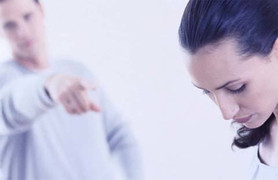 Ai cũng nghĩ chồng tôi hiền, nhưng anh hễ nghe đàm tiếu và đánh vợ