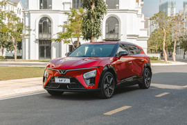 Chuyên gia đánh giá VF 7 là chiếc xe đáng tiền