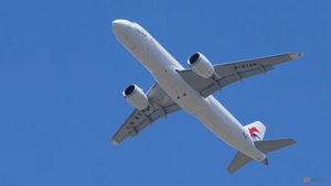 Máy bay chở khách Trung Quốc tự sản xuất lần đầu bay ra ngoài đại lục 