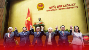 Quốc hội giơ tay, Quốc hội tranh biện, Quốc hội đồng hành