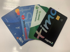 Có nên làm nhiều thẻ ngân hàng ATM?