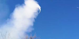 Khoảnh khắc lính dù Nga bắn hạ UAV trinh sát của Ukraine