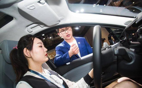 Nghề bán ô tô điện ở Trung Quốc thật sự 'hái' ra tiền?