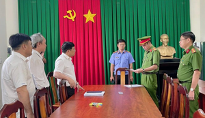 Lừa 'chạy' suất tái định cư sân bay Long Thành: Bắt 2 cán bộ, thu nhiều tài liệu