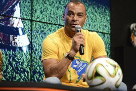 Tin nhầm bạn xấu, nhà vô địch World Cup phải bán nhà trả nợ hàng triệu USD