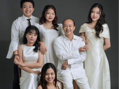 NSƯT Đức Hải 62 tuổi thu nhập trăm triệu/tháng, sống an nhàn bên vợ và 4 con