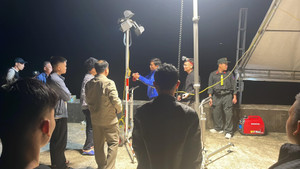 Cảnh sát dựng rạp, xuyên đêm truy tìm 2 tội phạm bỏ trốn khỏi trại giam