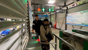 Người dân Thủ đô trải nghiệm hệ thống vé liên thông đa phương thức