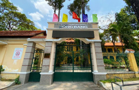 Học sinh lớp 8 bị thầy giáo đánh bầm tím vai