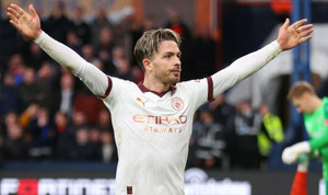 Man City ngược dòng thắng Luton Town