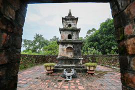 Cận cảnh Am Tháp độc đáo ở Hà Tĩnh, dùng mật mía kết dính các phiến đá