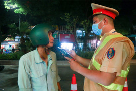 Lái xe máy vi phạm nồng độ cồn dưới 0,25mg/l khí thở bị phạt bao nhiêu tiền?